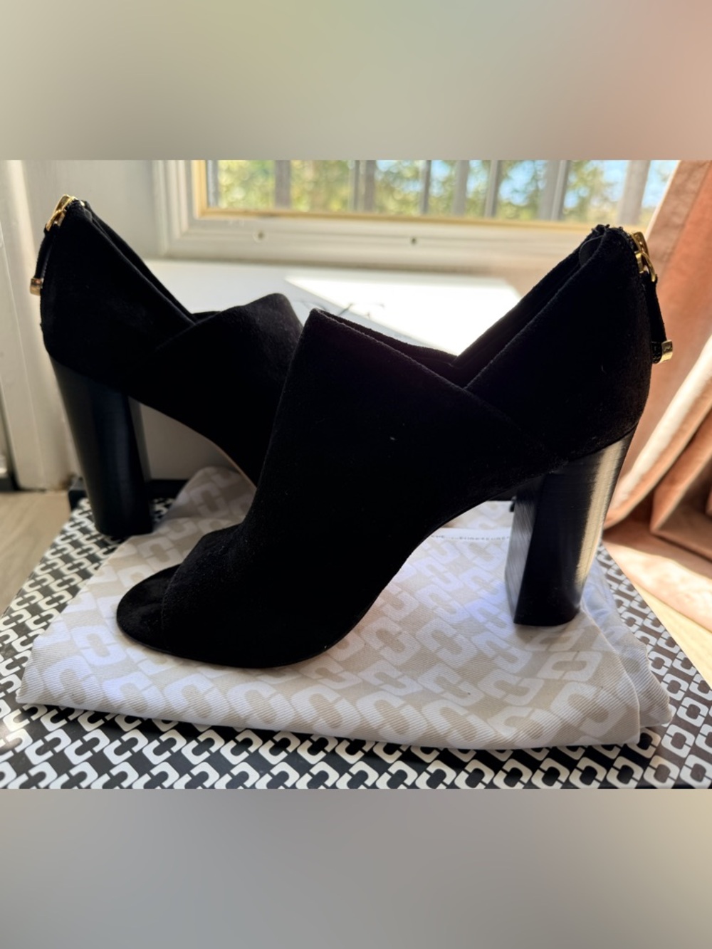 Diane Von Furstenberg Black Suede Open-Toe Block Heel Pumps
